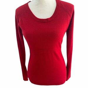 Neiman Marcus 100% cashmere red sweater size L